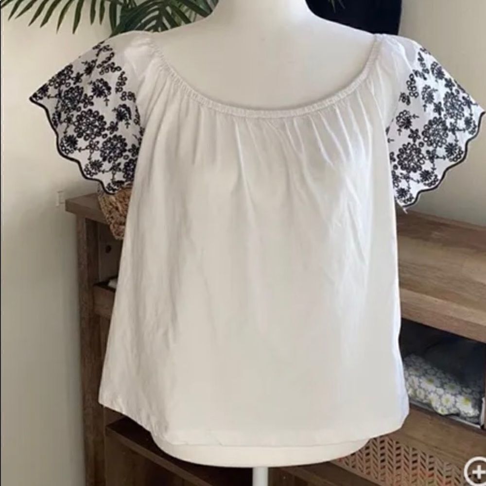 Shoreline White /blue Cinched shoulder with floral lace Cotton Tee Blouse sz 2X